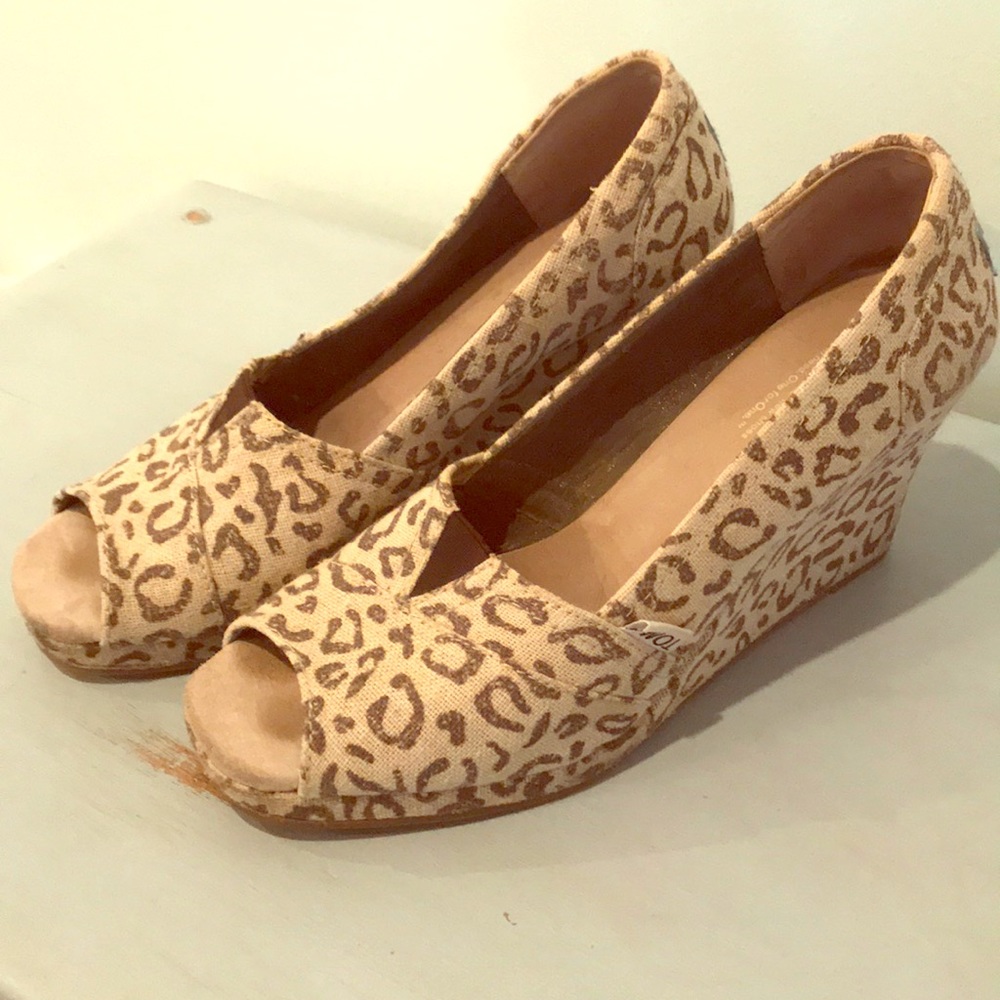 Toms wedges